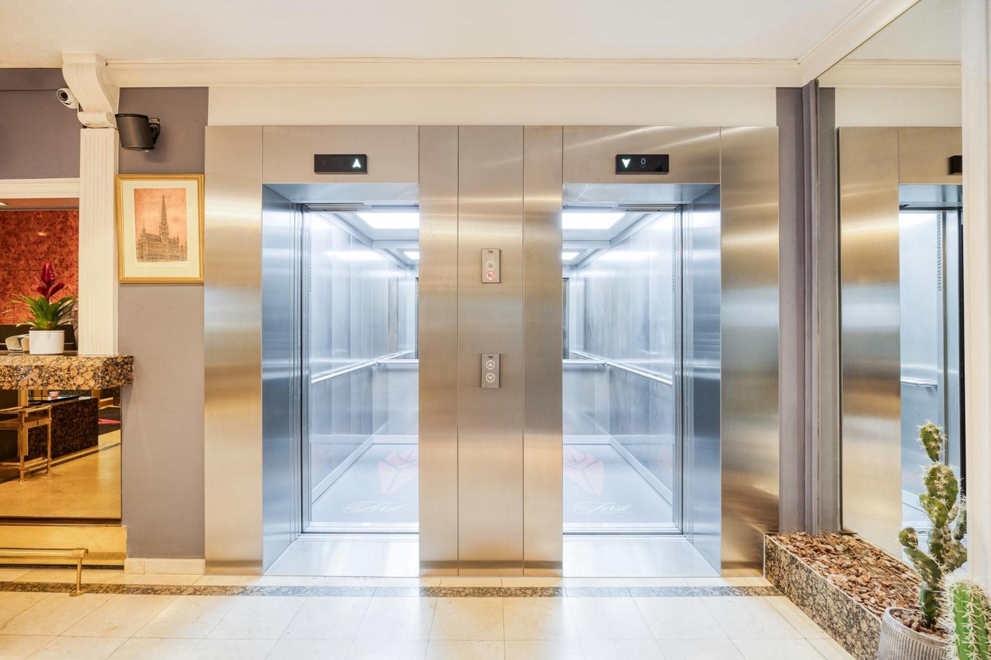 First Euroflat Hotel Брюссель Экстерьер фото